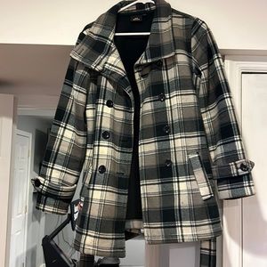 Women’s belted coat